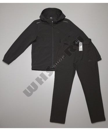 Спортивный костюм...