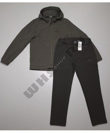 Спортивный костюм...